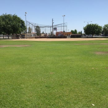 North Beardsley Park - 2 lighted softball diamonds - Parks Near Me - Bakersfield, California