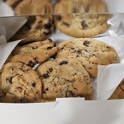 Tiff's Treats - Fresh, warm cookies