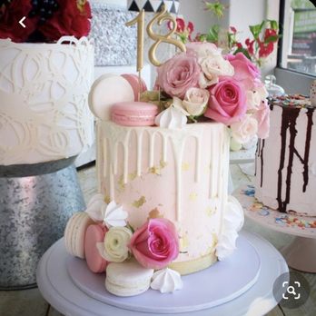 Jammed Up Bakery - Another picture of what I ordered. They told me they didn't do macaroons - Patisserie/Cake Shop Near Me - Union, New Jersey