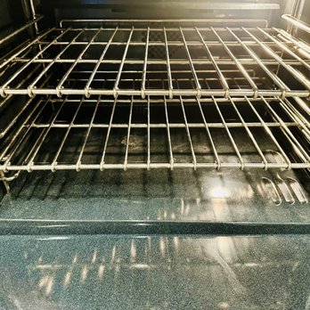 Affordable Cleaning - Clean oven - Home Cleaning Near Me - Canoga Park, California