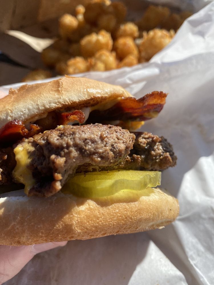 NAVAJO BURGERS Updated September 2024 49 Photos & 84 Reviews 7028