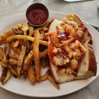 Neptune Oyster - Seafood Near Me - Boston, Massachusetts Neptune Oyster - Seafood Near Me - Boston, Massachusetts