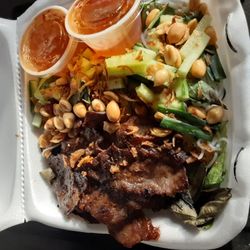 Saigon Delicious - Beef lemongrass salad