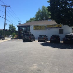 Pequa Beverage - Much bigger inside.