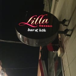 Natt bild på lilla Örebro