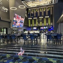 Andretti Indoor Karting & Games - Bar area