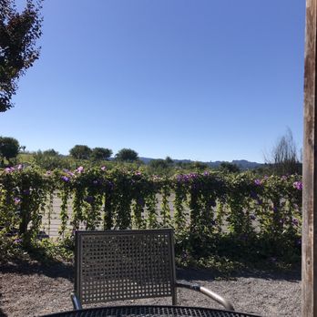 Mom's Apple Pie - Located on beautiful grounds. Check out the scenery from the outdoor seating area. - Bakeries Near Me - Sebastopol, California