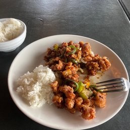 Dry wok chicken has struck again. Becoming a weekly craving for me. Dry wok chicken has struck again. Becoming a weekly craving for me.