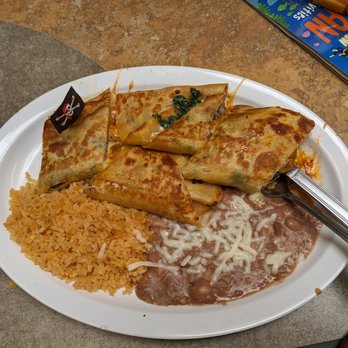 Compa Franks - Chicken Quesadilla with beans & mexican rice. - Seafood Near Me - Madera, California