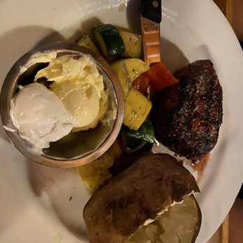 Cedars Floating Restaurant - Sirloin or filet mignon did they get the order mixed up? - Seafood Near Me - Coeur D'alene, Idaho