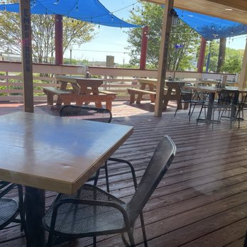 Mambo Seafood - Terrace eating - Seafood Near Me - San Antonio, Texas