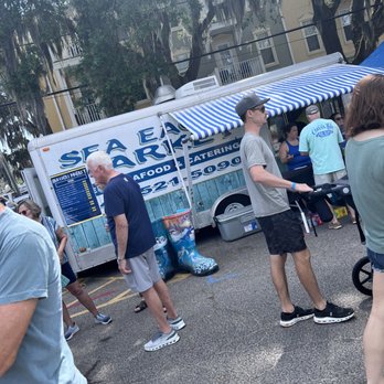Sea Eagle Market - Seafood Markets Near Me - Beaufort, South Carolina