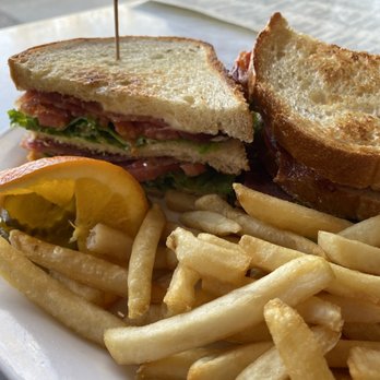 Fenton's Creamery - BLT Sandwich & French Fries - Ice Cream & Frozen Yogurt Near Me - Vacaville, California