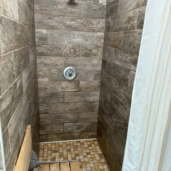 Thousand Trails Yosemite Lakes - One of two clean showers. - Campgrounds Near Me - Groveland, California Thousand Trails Yosemite Lakes - One of two clean showers. - Campgrounds Near Me - Groveland, California