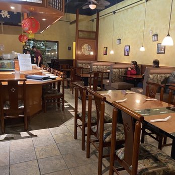 Moto Asian Cuisine - Inside - Chinese Near Me - Cumming, Georgia