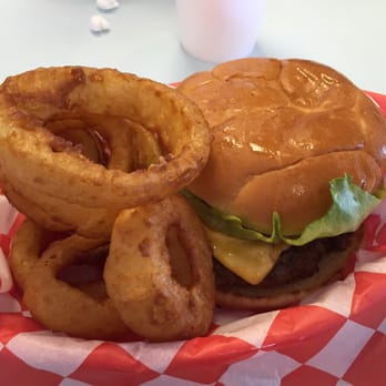Billy Bob's Dairyland - Cheeseburger basket with onion rings - Burgers Near Me - Branson, Missouri