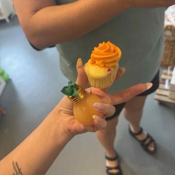 Maffrey's - Cupcake and boozie drink - Gift Shops Near Me - Orlando, Florida