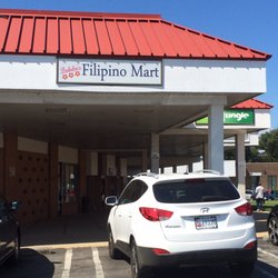 Pinksha's Filipino Market - A look from the Big Lots parking lot.