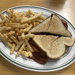 The Country Post - BLT 5 slices of bacon served with lettuce, tomato, and mayonnaise on your choice of toast