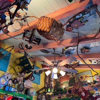 Papermoon Diner - Ceiling - Diners Near Me - Baltimore, Maryland