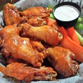 Ravenswood Pub - 10 wings with their 24-karat gold sauce. - American Near Me - Clifton Park, New York Ravenswood Pub - 10 wings with their 24-karat gold sauce. - American Near Me - Clifton Park, New York