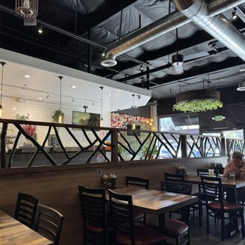 Pho Mama - Interior - Vietnamese Near Me - Fremont, California