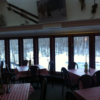 Sunrise Bar & Grill - Dining area - Cafes Near Me - Killington, Vermont Sunrise Bar & Grill - Dining area - Cafes Near Me - Killington, Vermont