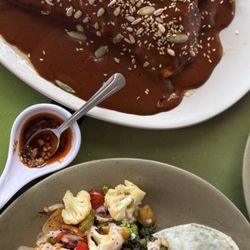 Machimá - Mozelquite Omelet and Avo-Zen Toast