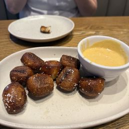 Pretzel bites