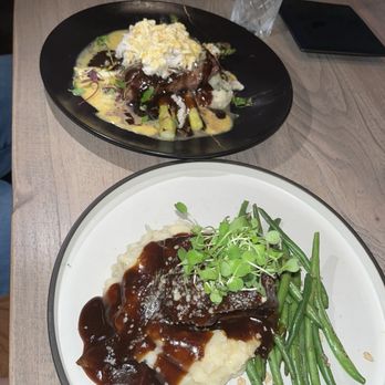 Junior Restaurant  - Short rib and the steak - Lounges Near Me - Roseville, California