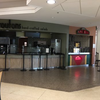 J. Wayne Reitz Union - Crutons and Pizza Hut in Food court - Colleges & Universities Near Me - Gainesville, Florida