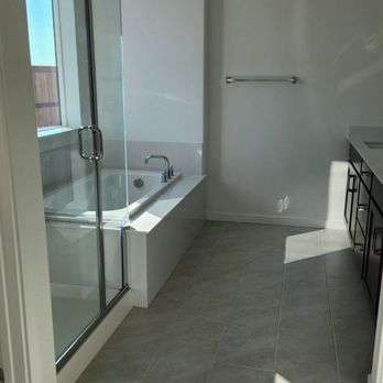 Onsite Premium Cleaners - Spotless bathroom - Home Cleaning Near Me Onsite Premium Cleaners - Spotless bathroom - Home Cleaning Near Me