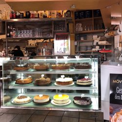 Caffè Longo - Kuchentheke