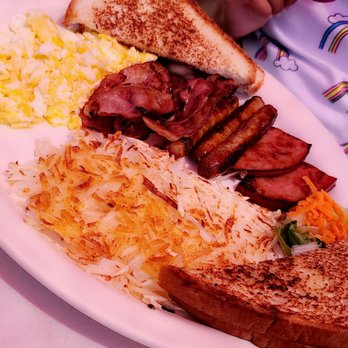 El Cuscatlan - Desayuno Americano - Salvadoran Near Me - San Pablo, California El Cuscatlan - Desayuno Americano - Salvadoran Near Me - San Pablo, California