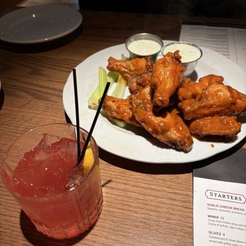 DeGidio's Restaurant & Bar, St. Paul - Chicken Wings - Italian Near Me - Saint Paul, Minnesota DeGidio's Restaurant & Bar, St. Paul - Chicken Wings - Italian Near Me - Saint Paul, Minnesota
