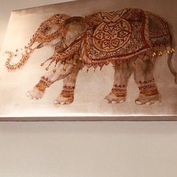 Taj Mahal Indian Restaurant - Decor - Indian Near Me - Fort Wayne, Indiana Taj Mahal Indian Restaurant - Decor - Indian Near Me - Fort Wayne, Indiana