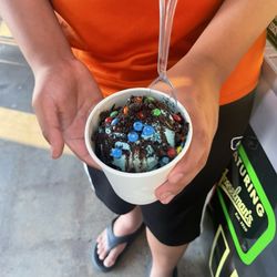 Limedrop - Cookie Monster sundae with Oreo crumbs and M&Ms