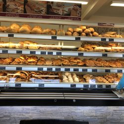 Ratschiller's Bäckerei - What an array!
