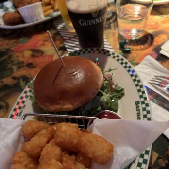 Barney's Beanery - Breakfast & Brunch Near Me - Westwood, California Barney's Beanery - Breakfast & Brunch Near Me - Westwood, California