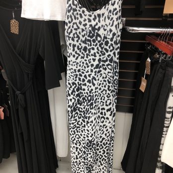 Voila Boutique - Accessories Near Me - Scottsdale, Arizona