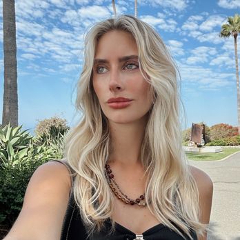 Luxelab - My hair AFTER. So blonde, great texture, perfect cut - Hair Salons Near Me - Santa Monica, California Luxelab - My hair AFTER. So blonde, great texture, perfect cut - Hair Salons Near Me - Santa Monica, California