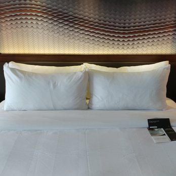 Seattle Airport Marriott - Upgraded room at the Seattle Airport Marriott - Hotels Near Me - Seattle, Washington