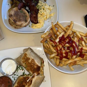 Clover Café - American breakfast, fries, and breakfast burrito! - Cafes Near Me - Oregon House, California Clover Café - American breakfast, fries, and breakfast burrito! - Cafes Near Me - Oregon House, California