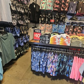 Hurley - Tees and sandles - Men's Clothing Near Me - Orange, California