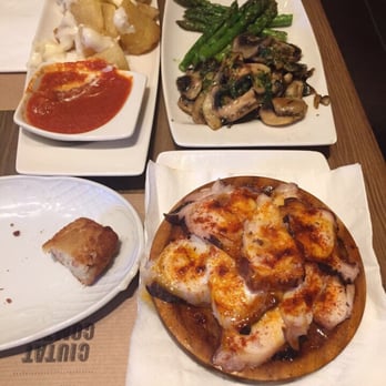 Ciutat Comtal - Potatoes, asparagus and mushrooms, grilled octopus and croquette. - Tapas Bars Near Me - Barcelona, B