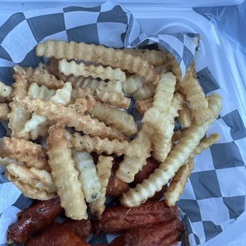 Trap Wingz ATL - Hot Lemon - Chicken Wings Near Me - Atlanta, Georgia Trap Wingz ATL - Hot Lemon - Chicken Wings Near Me - Atlanta, Georgia