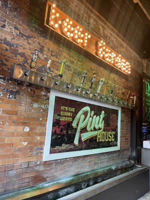 Short North Pint House by null