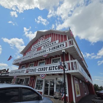 Ozarkland - Gift Shops Near Me - Camdenton, Missouri