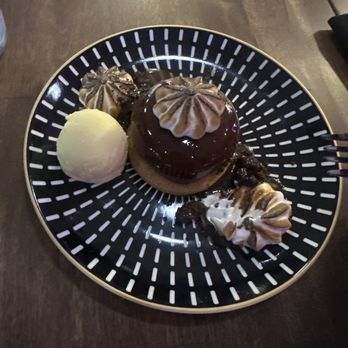 Roxa Dessert Bar - Desserts Near Me - Hanahan, South Carolina Roxa Dessert Bar - Desserts Near Me - Hanahan, South Carolina