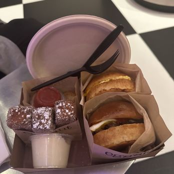 Eggslut - Breakfast & Brunch Near Me - Las Vegas, Nevada